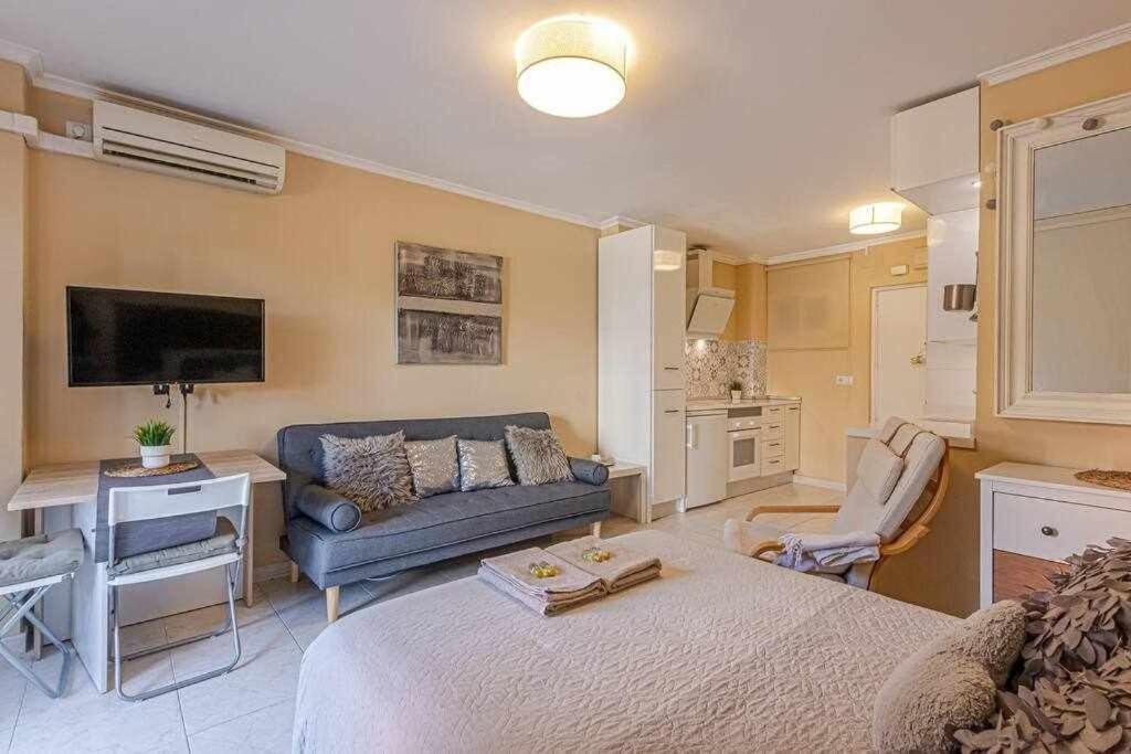 בנאלמדנה 797 Holiday Rentals - Equipado Estudio Cerca Del Parque La Paloma מראה חיצוני תמונה